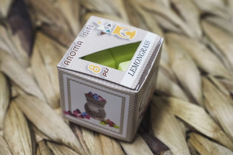Wosk zapachowy do kominka Trawa cytrynowa 8 szt