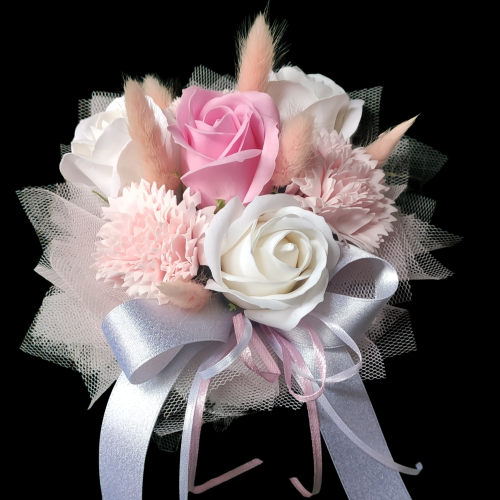 bukiet-mydlany-bialo-rozowy-2.png